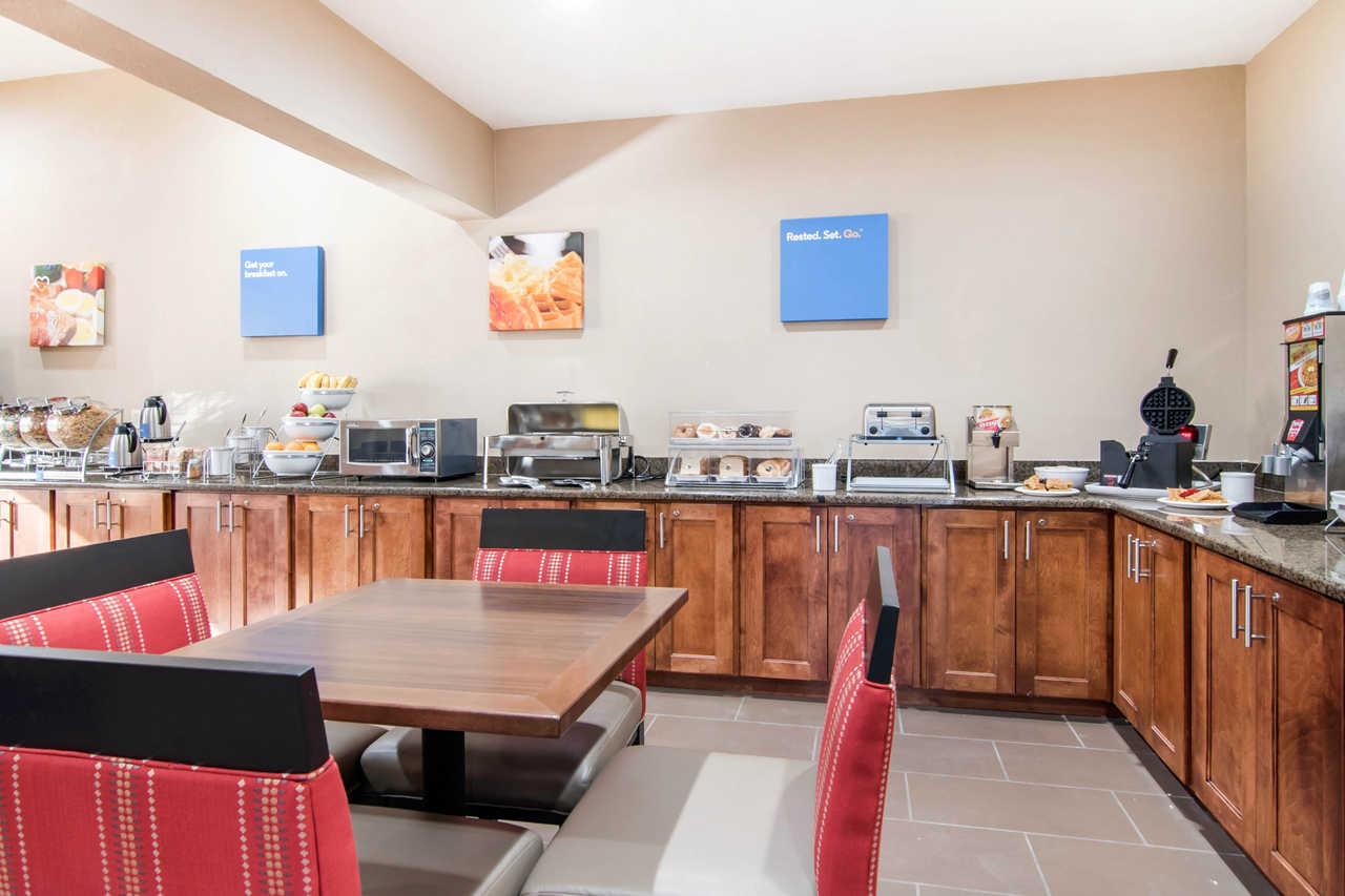 Comfort Inn & Suites Junction City - Near Fort Riley מראה חיצוני תמונה