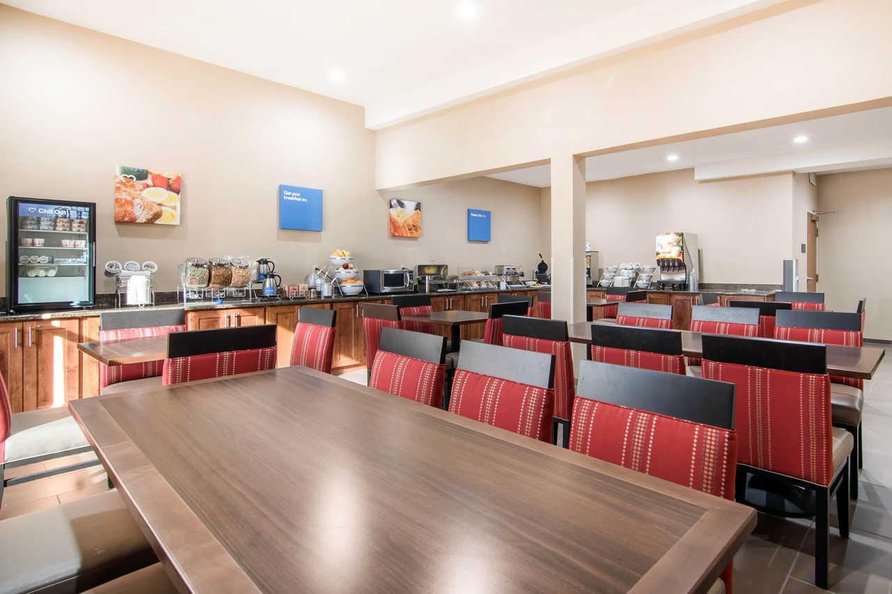 Comfort Inn & Suites Junction City - Near Fort Riley מראה חיצוני תמונה