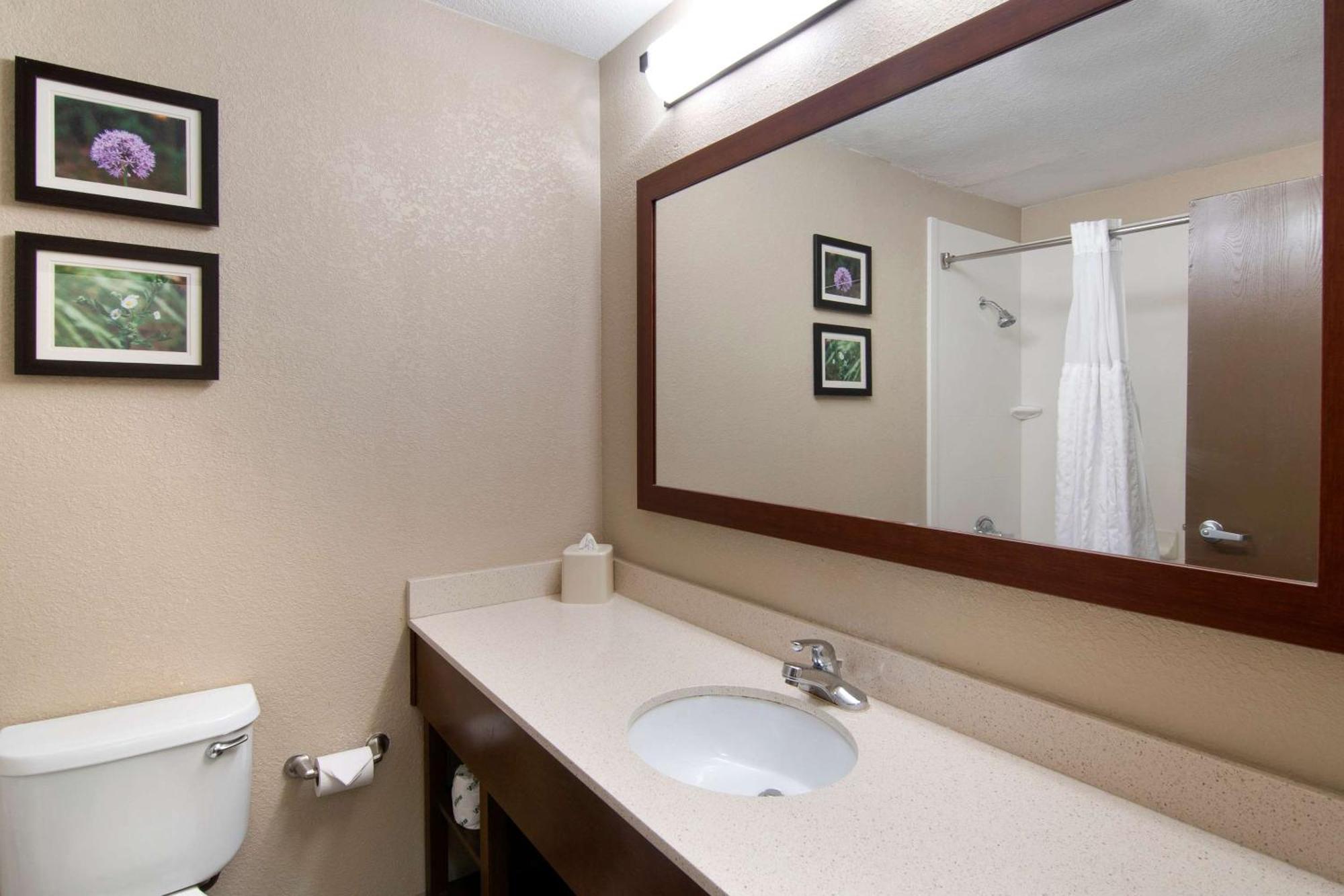 Comfort Inn & Suites Junction City - Near Fort Riley מראה חיצוני תמונה